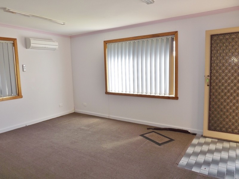 2a Vale Street, Moe VIC 3825