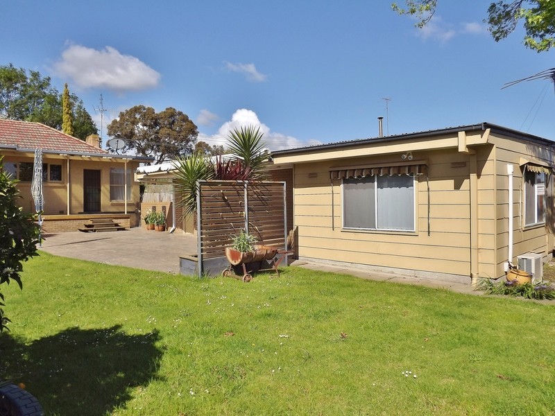2a Vale Street, Moe VIC 3825
