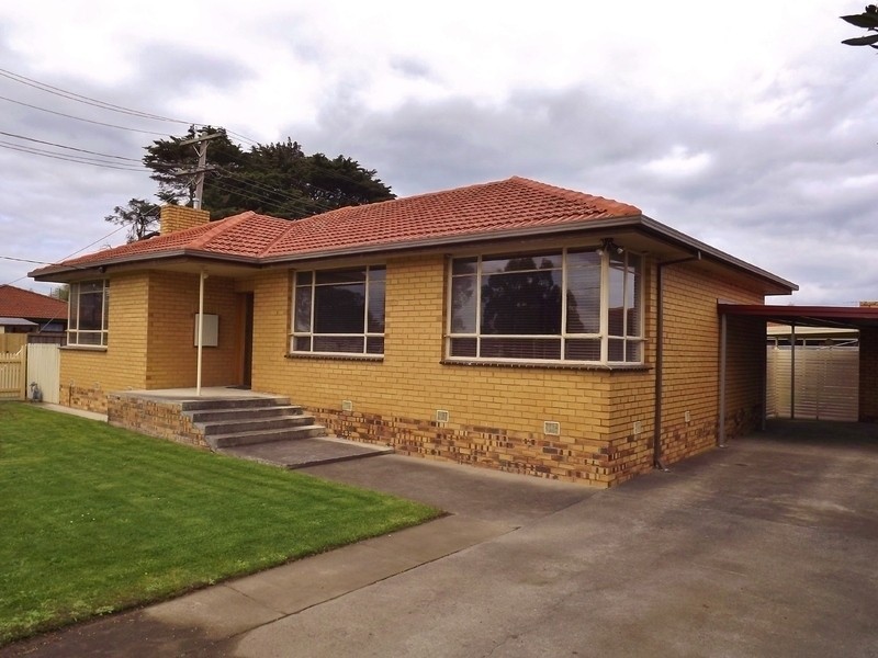 28 Old Sale Road, Moe VIC 3825