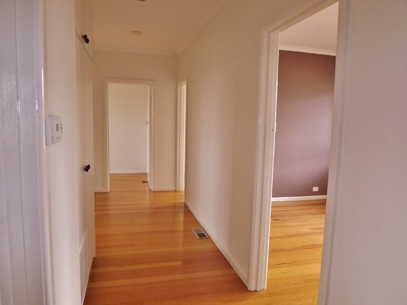 28 Old Sale Road, Moe VIC 3825