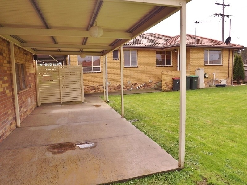 28 Old Sale Road, Moe VIC 3825