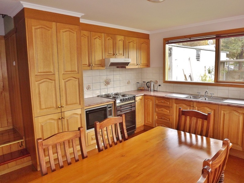 13 Roxburgh Road, Yallourn North VIC 3825