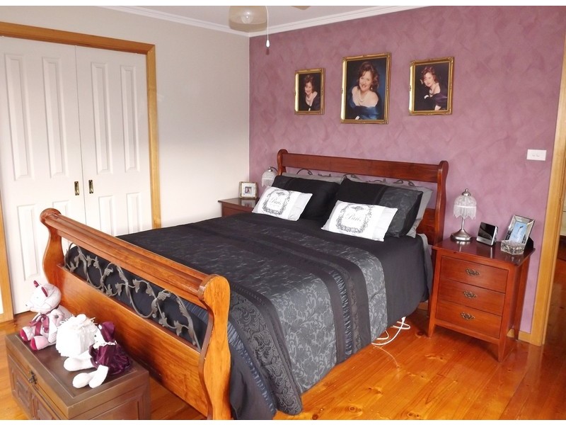 13 Roxburgh Road, Yallourn North VIC 3825