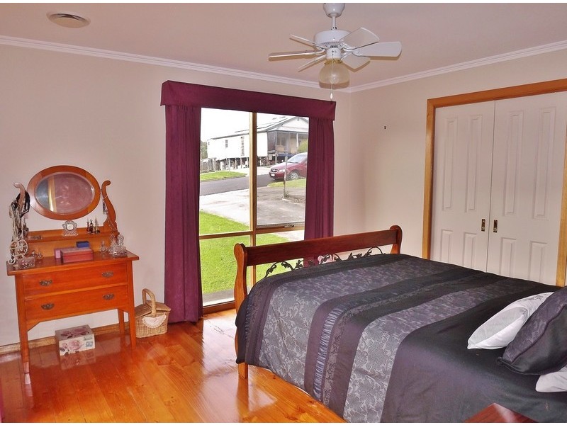 13 Roxburgh Road, Yallourn North VIC 3825