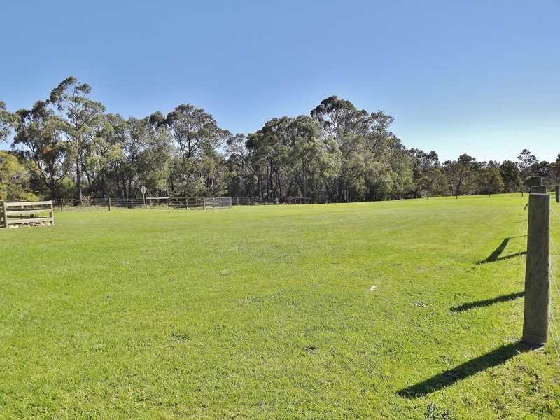 36 Thompsons Road, Newborough VIC 3825