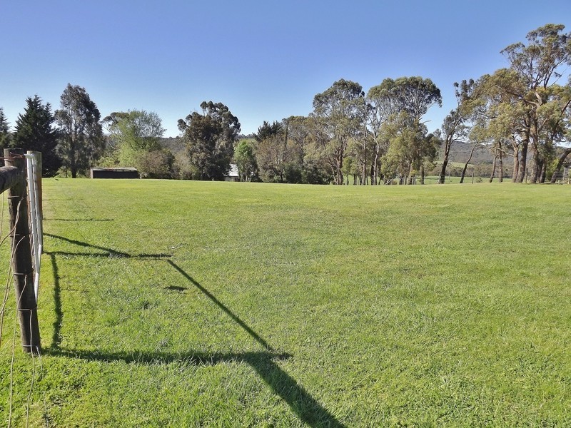 36 Thompsons Road, Newborough VIC 3825