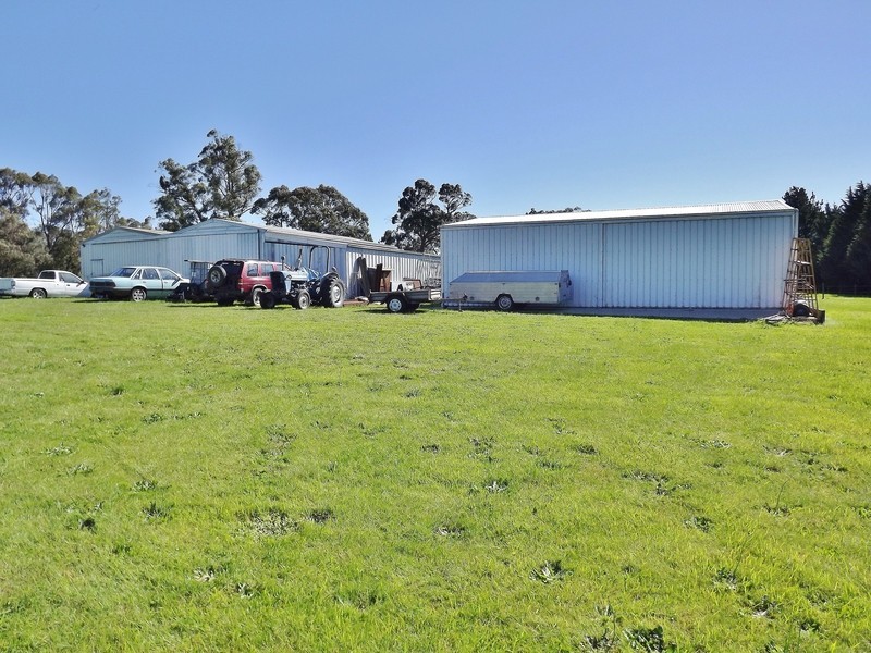36 Thompsons Road, Newborough VIC 3825