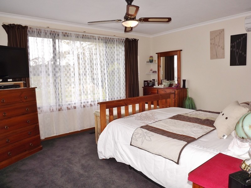 48 Eastern Avenue, Newborough VIC 3825