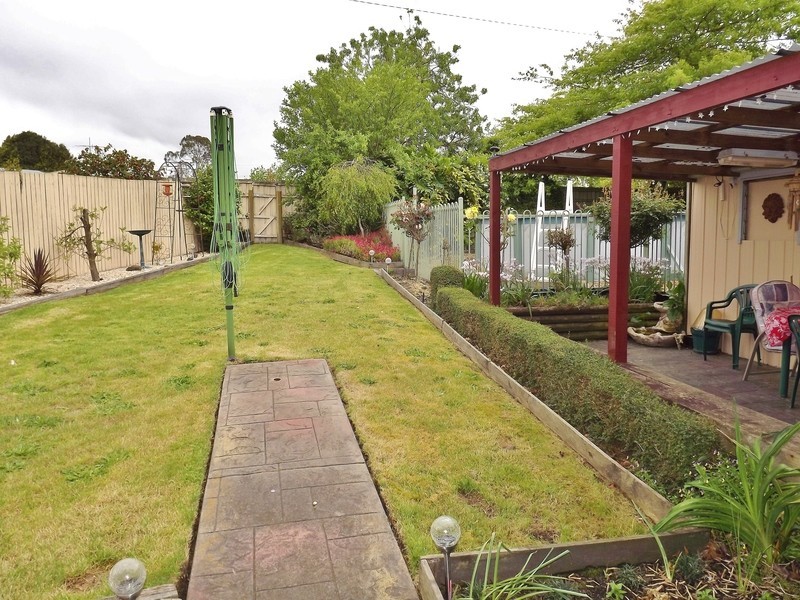 48 Eastern Avenue, Newborough VIC 3825