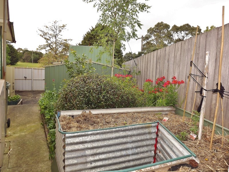 48 Eastern Avenue, Newborough VIC 3825