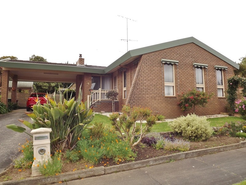 9 Cobb Court, Moe VIC 3825