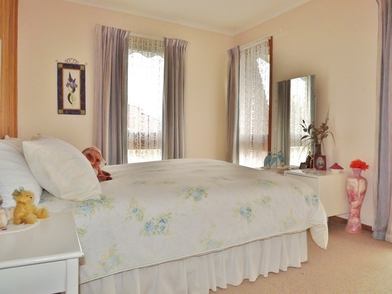 9 Cobb Court, Moe VIC 3825