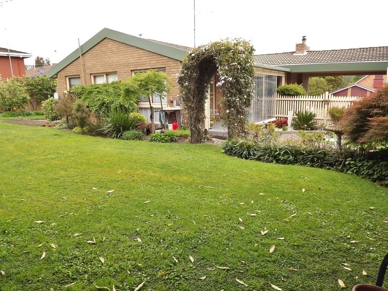 9 Cobb Court, Moe VIC 3825