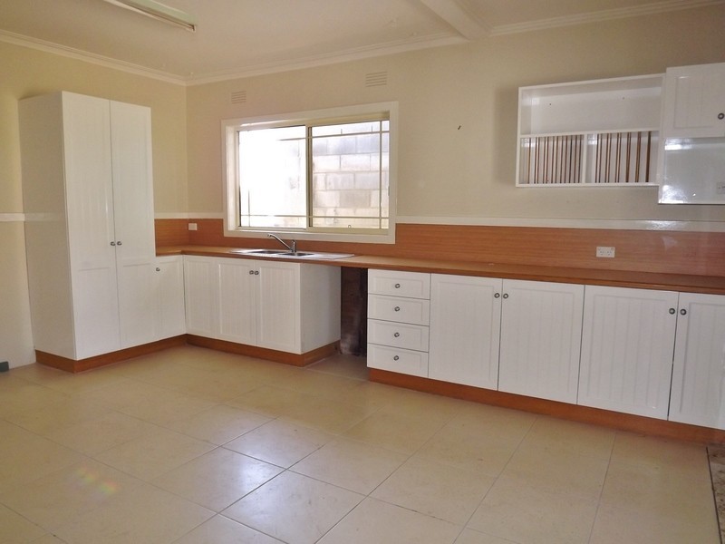 17 Paisley Street, Newborough VIC 3825