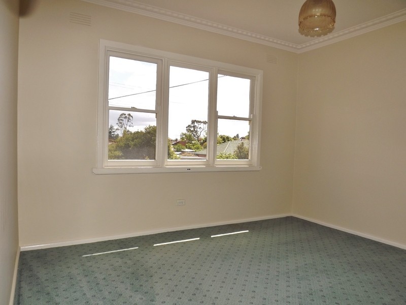 17 Paisley Street, Newborough VIC 3825