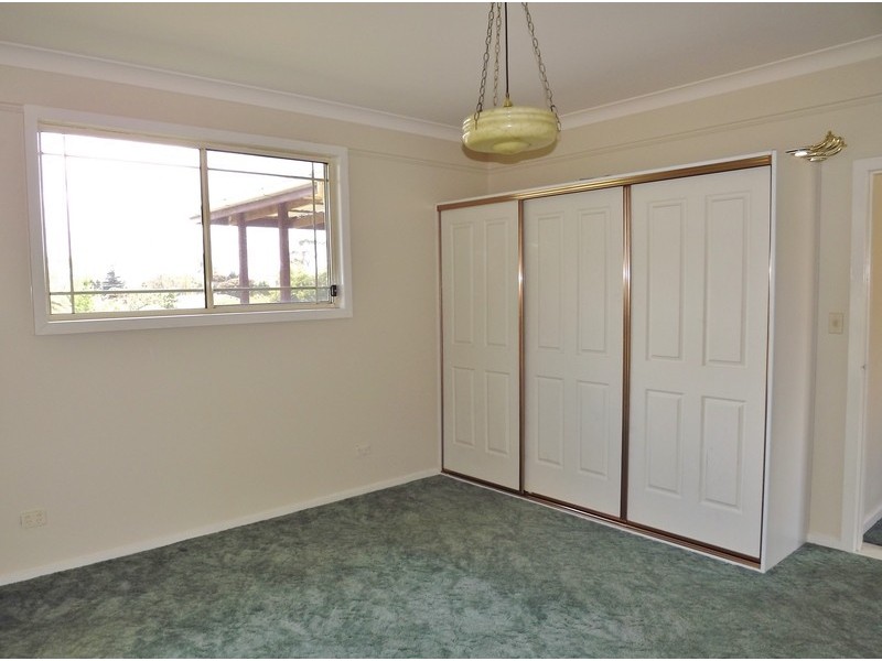 17 Paisley Street, Newborough VIC 3825