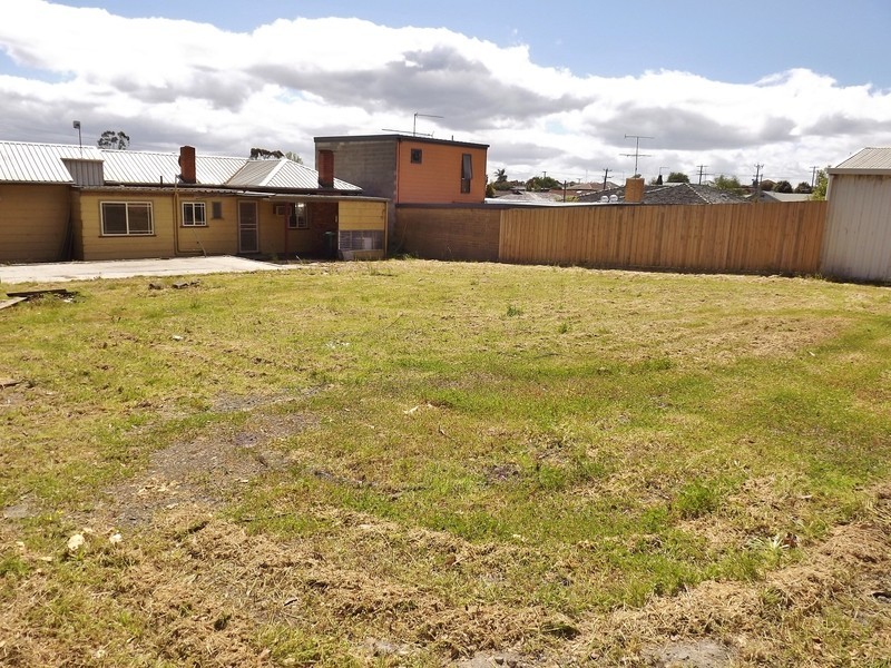 17 Paisley Street, Newborough VIC 3825