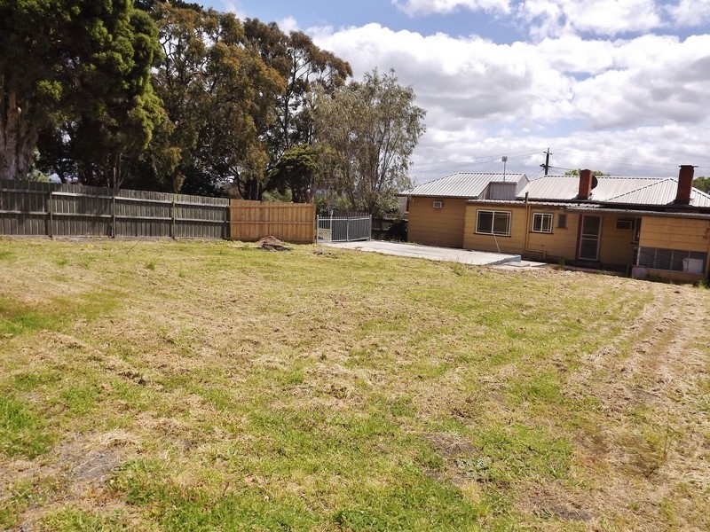 17 Paisley Street, Newborough VIC 3825