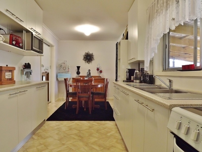 36 Thompsons Road, Newborough VIC 3825