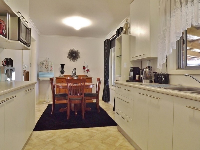 36 Thompsons Road, Newborough VIC 3825