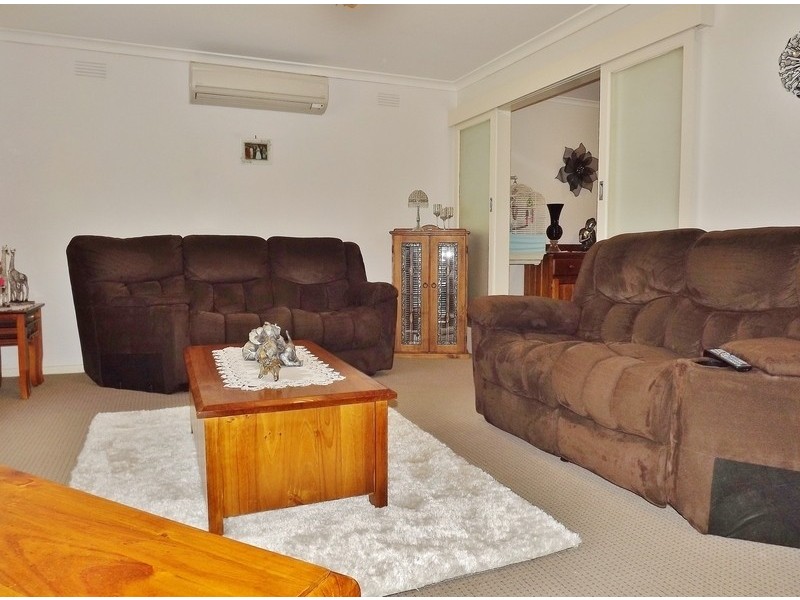 36 Thompsons Road, Newborough VIC 3825