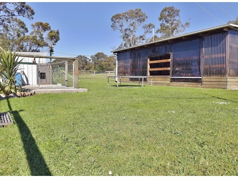 36 Thompsons Road, Newborough VIC 3825