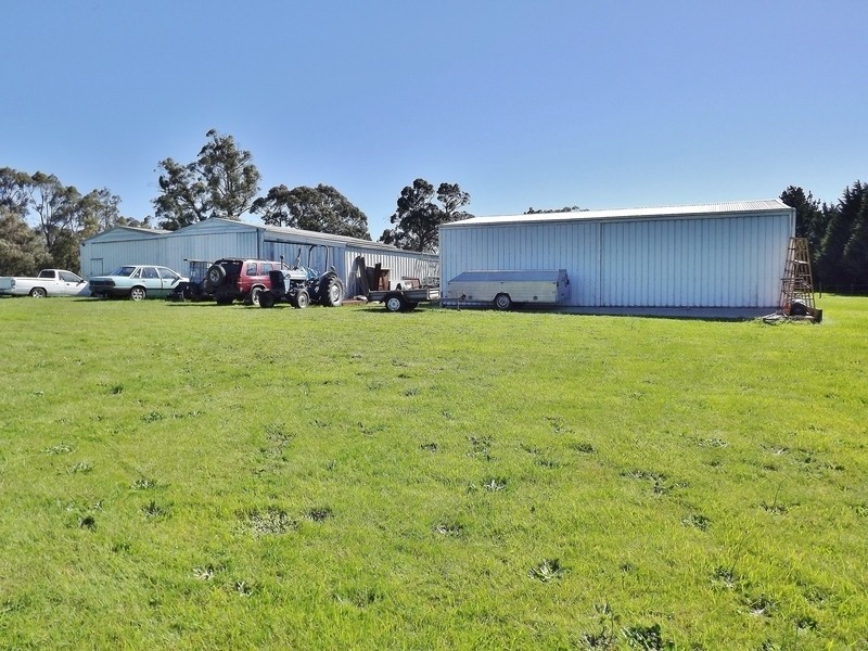 36 Thompsons Road, Newborough VIC 3825
