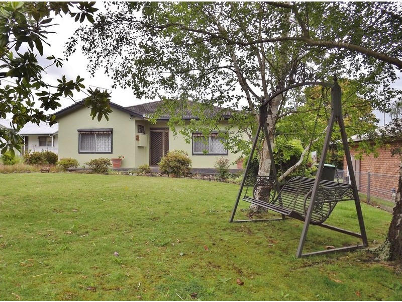 8 Coalville Road, Moe VIC 3825