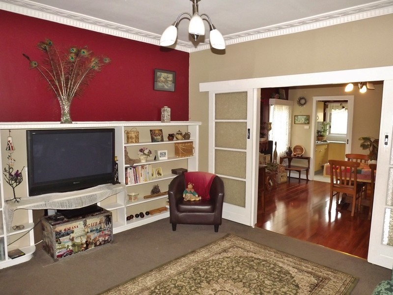 8 Coalville Road, Moe VIC 3825