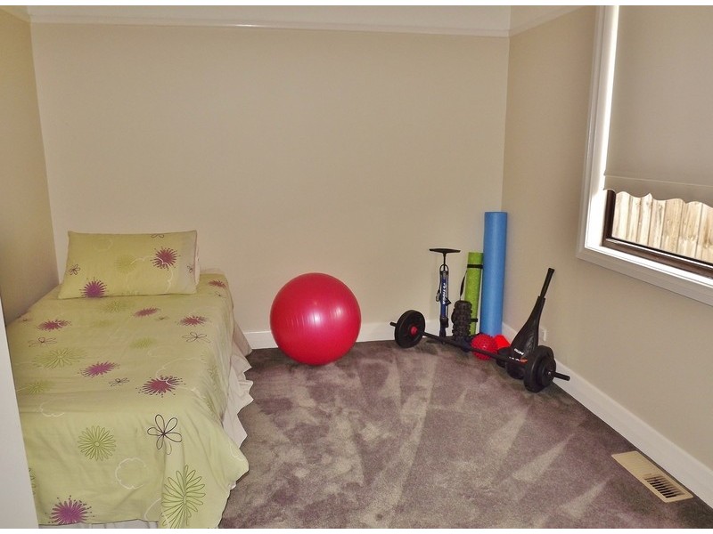 32 Cross Street, Newborough VIC 3825