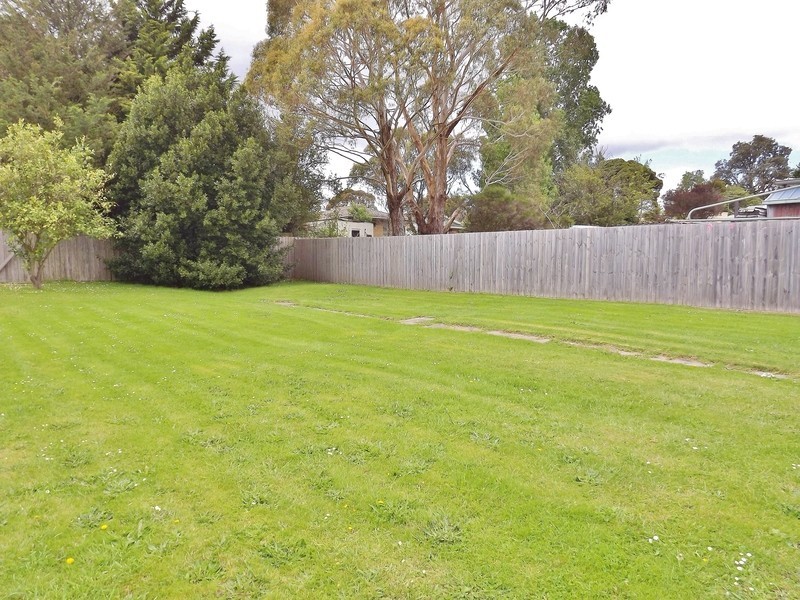 32 Cross Street, Newborough VIC 3825