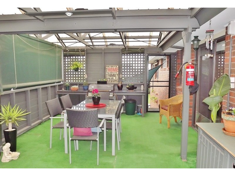 1 Amor Court, Newborough VIC 3825