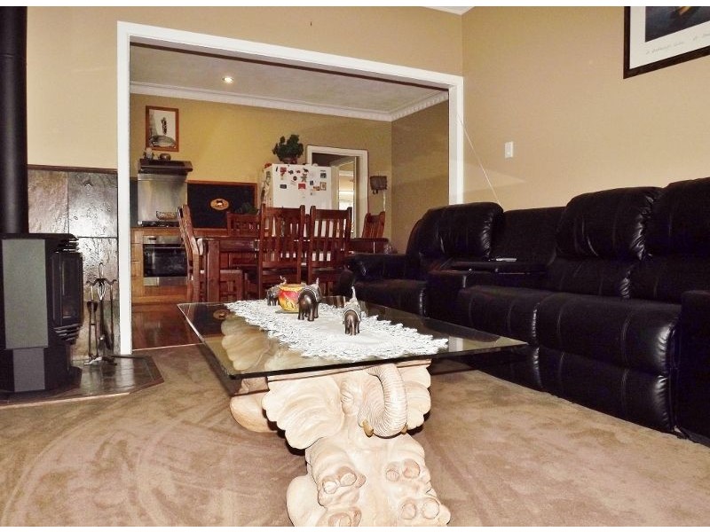 1A Austin Avenue, Moe VIC 3825