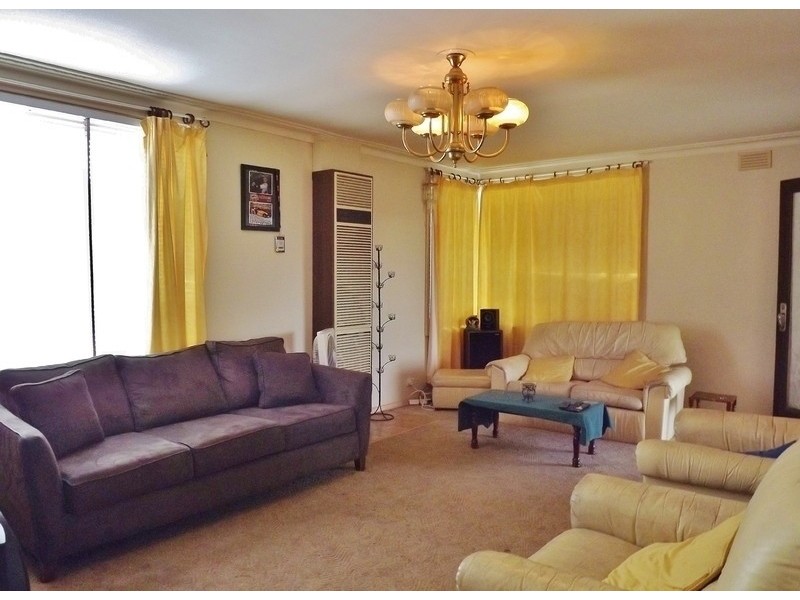 249  Old Sale Road, Newborough VIC 3825