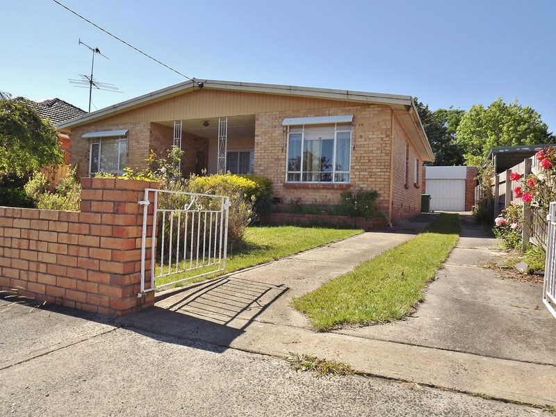 70 Chamberlain Road, Newborough VIC 3825