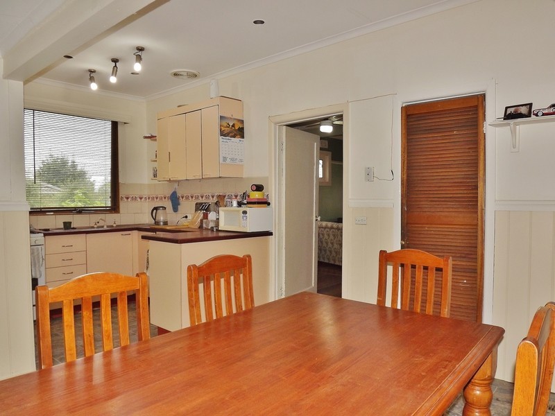 25 Railway Crescent, Moe VIC 3825
