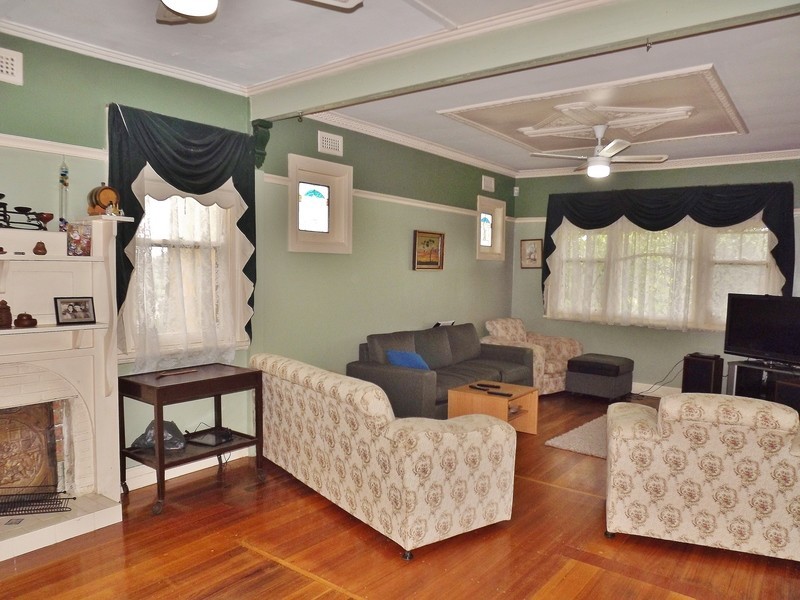 25 Railway Crescent, Moe VIC 3825