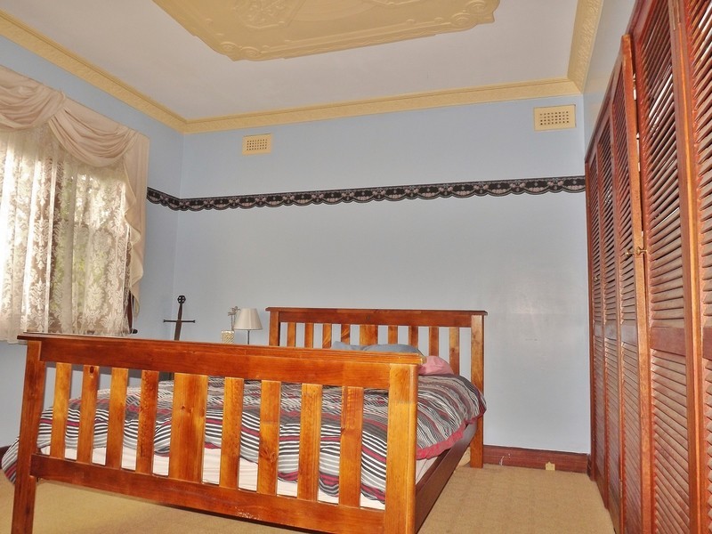 25 Railway Crescent, Moe VIC 3825