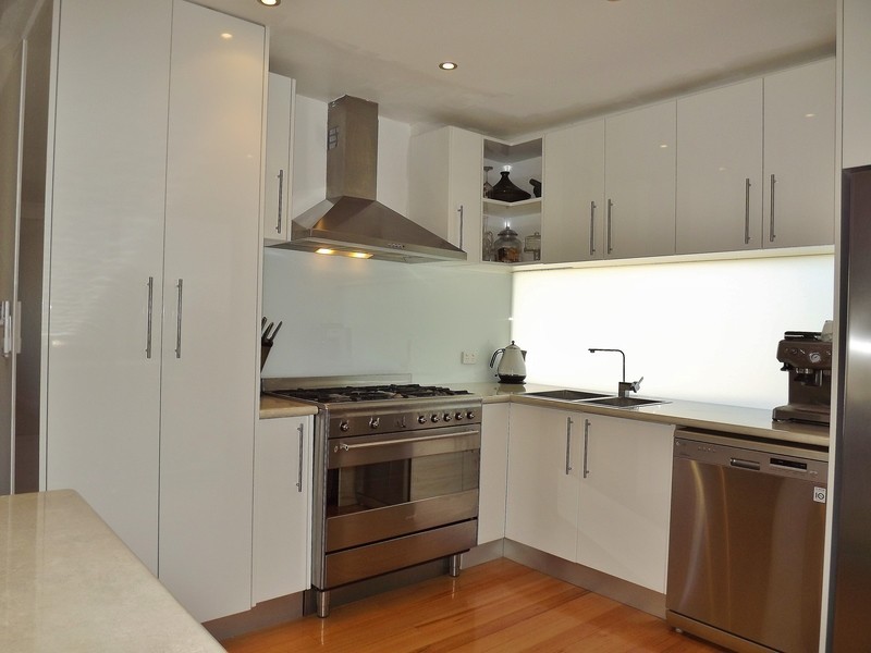 26 Mann Street, Moe VIC 3825