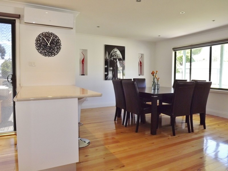 26 Mann Street, Moe VIC 3825