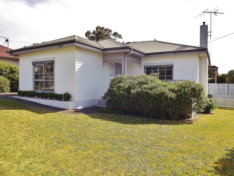 7 Leith Street, Newborough VIC 3825