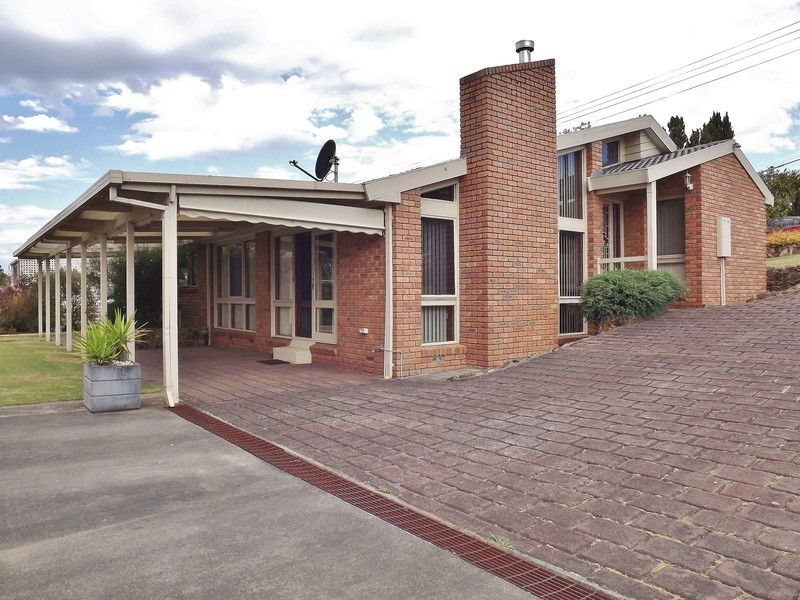 37 Fairway Drive, Newborough VIC 3825