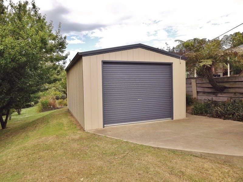 37 Fairway Drive, Newborough VIC 3825