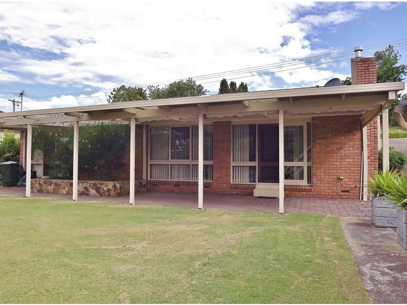 37 Fairway Drive, Newborough VIC 3825