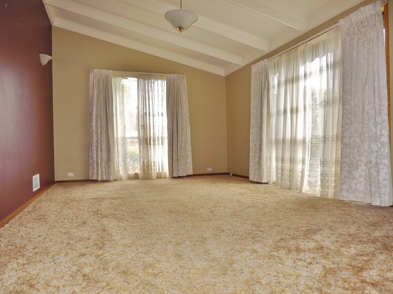 10 Durham Road, Newborough VIC 3825