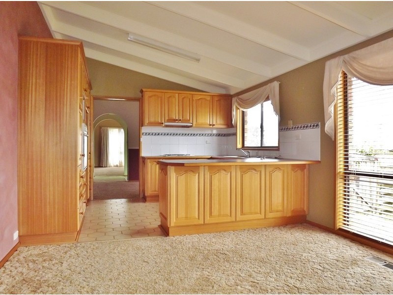 10 Durham Road, Newborough VIC 3825