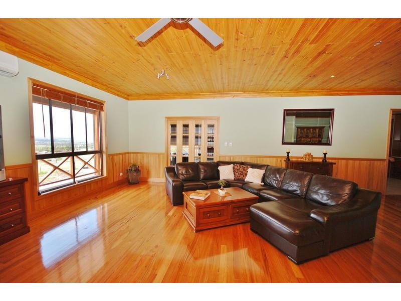303 Mountain Glen Drive, Trafalgar East VIC 3824