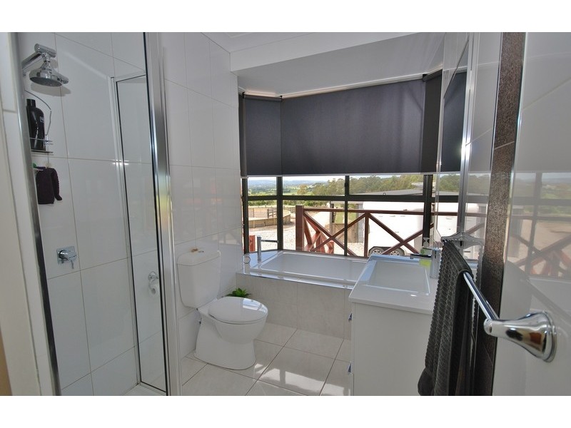303 Mountain Glen Drive, Trafalgar East VIC 3824
