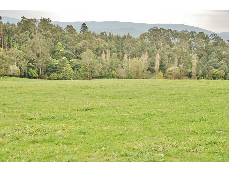 303 Mountain Glen Drive, Trafalgar East VIC 3824