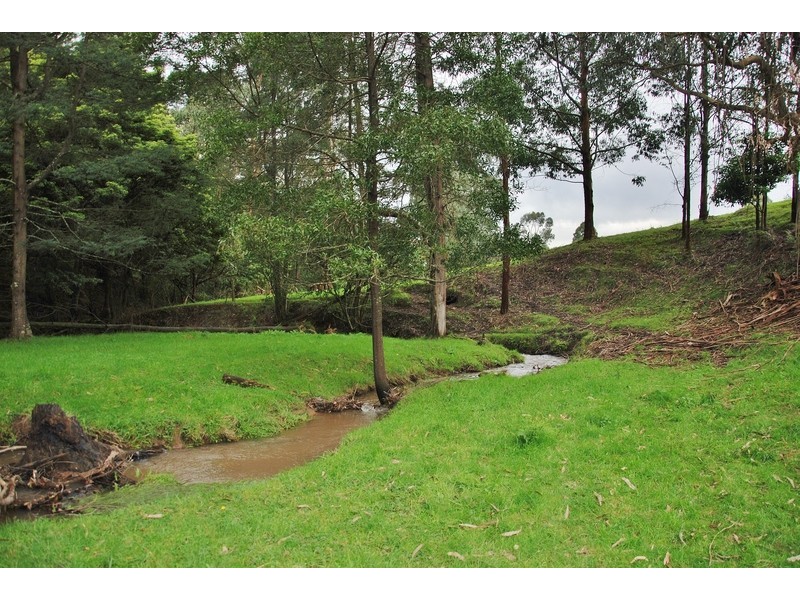 303 Mountain Glen Drive, Trafalgar East VIC 3824
